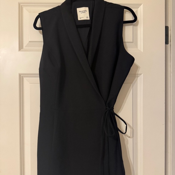 Abercrombie & Fitch Dresses & Skirts - Abercrombie wrap dress